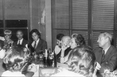 Inauguración del Teatro de la Ribera. Brindis