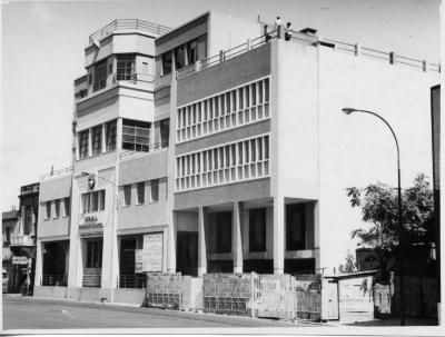 frente del museo y teatro 1967