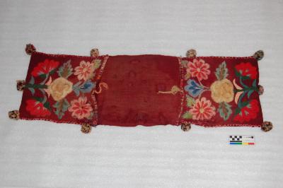 Montura para burro de lana bordada